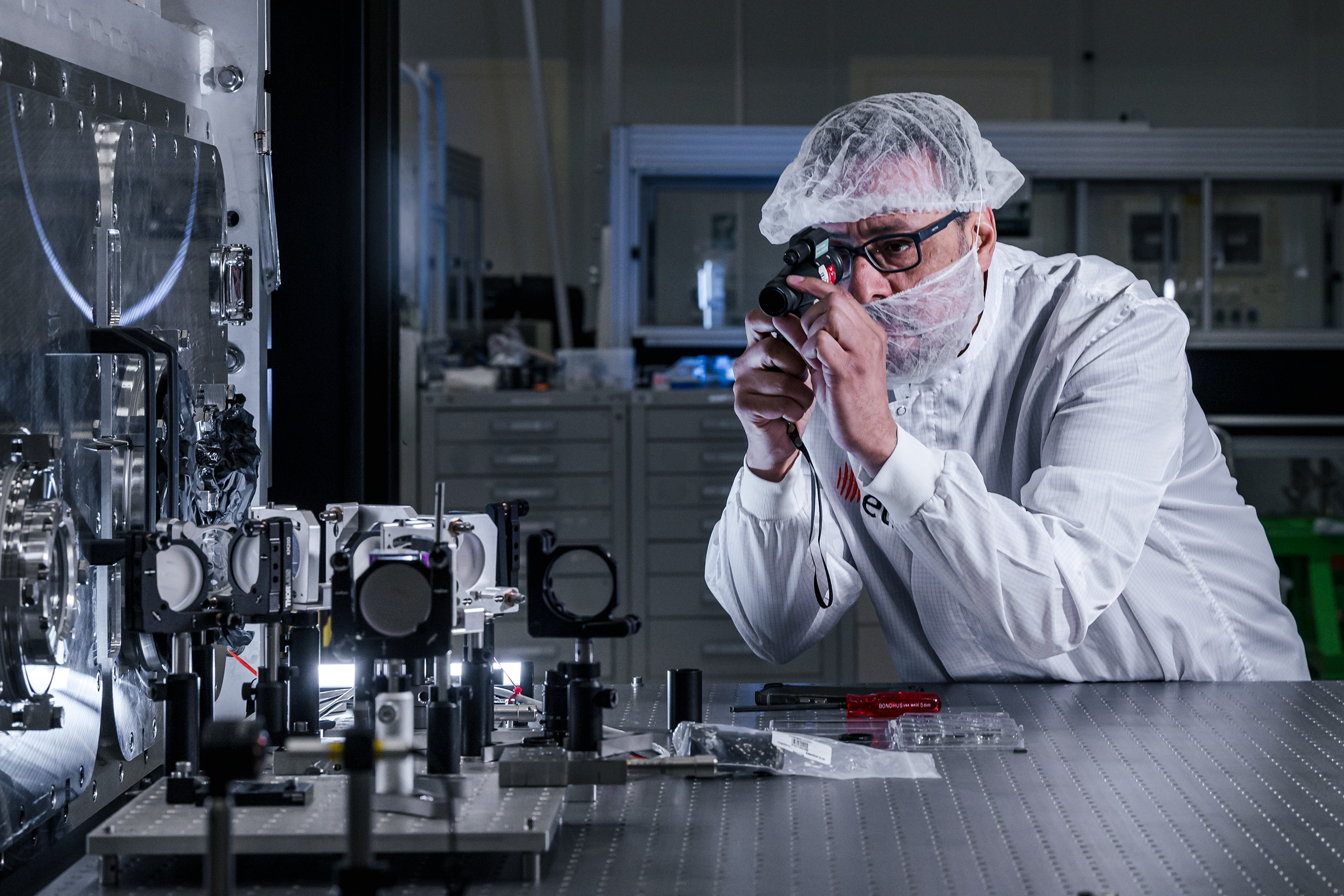 A study of electron beam pointing fluctuation in a laser wakefield accelerator 