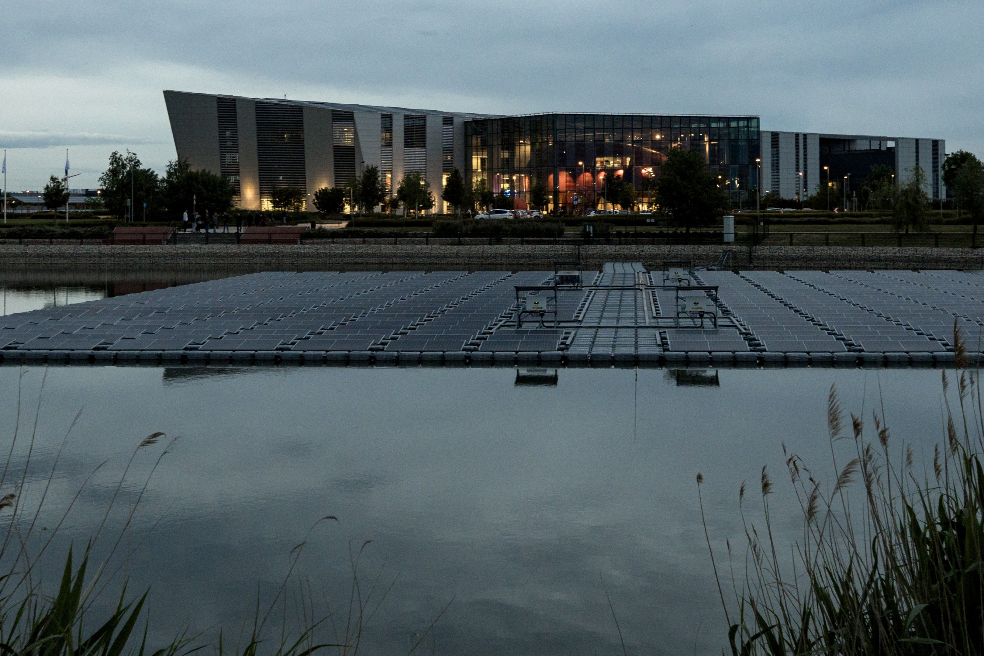 Lasers, experiments, and green technologies – a snapshot of the Day of Light at ELI ALPS