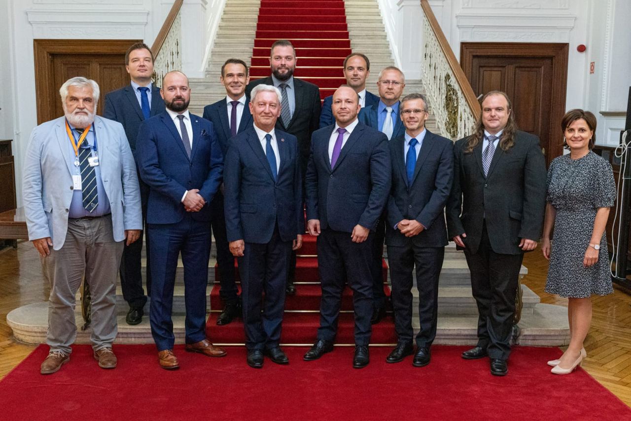 Hungarian-Czech meeting concerning the ELI-ERIC